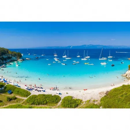 Thanasis *