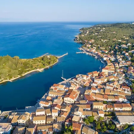 Thanasis Вилла Dalietatika