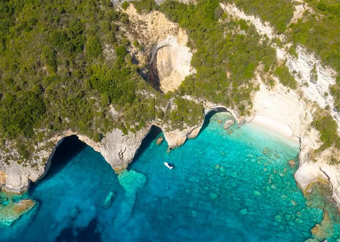 Thanasis Villa